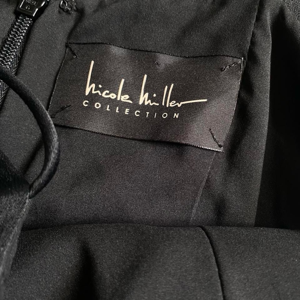 Nicole Miller sleek black formal gown - Picture 3 of 8